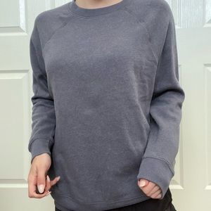 American eagle jegging fit blue crew neck